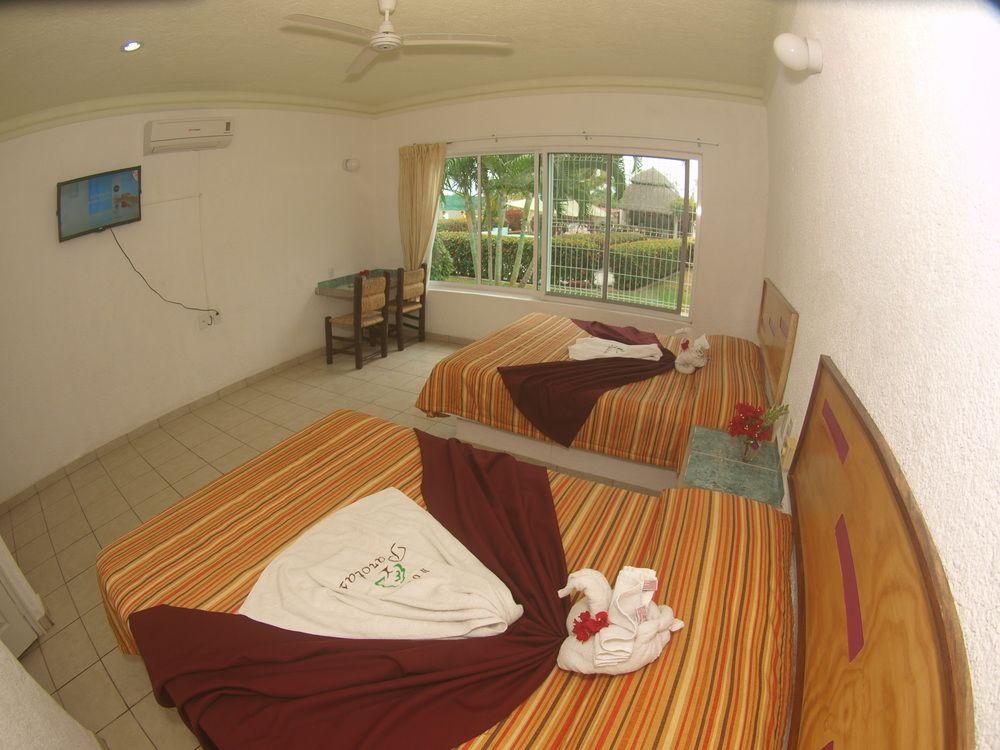 Hotel Parotas Manzanillo Buitenkant foto